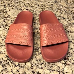 Adidas blush pink slides 8 1/2-9